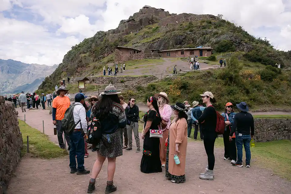 Tourits in Pisac | Ultimate Trekking