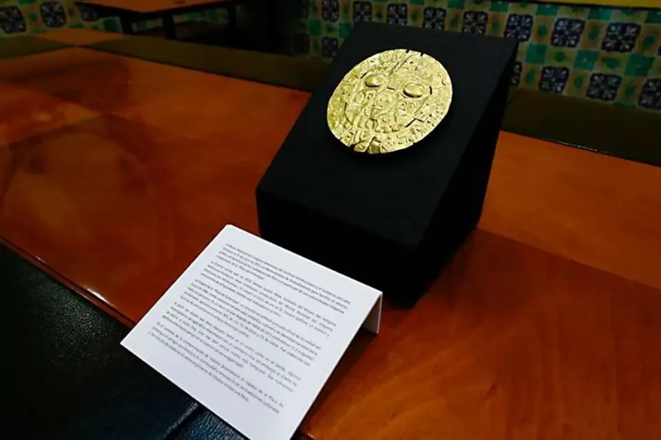 Golden disk | Ultimate Trekking