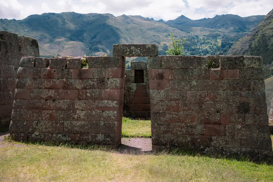 Housing for Inca Elite in Pisac | Ultimate Trekking