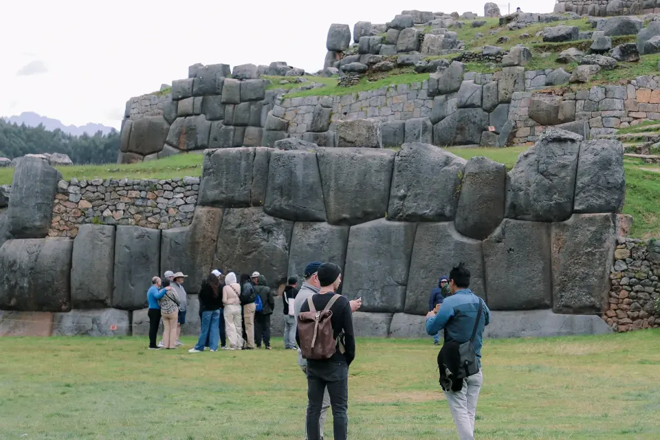 Sacsayhuaman in Cusco city | Ultimate Trekking