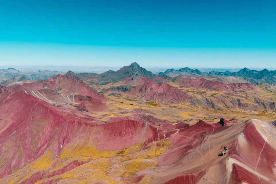 Red valley | Ultimate Trekking