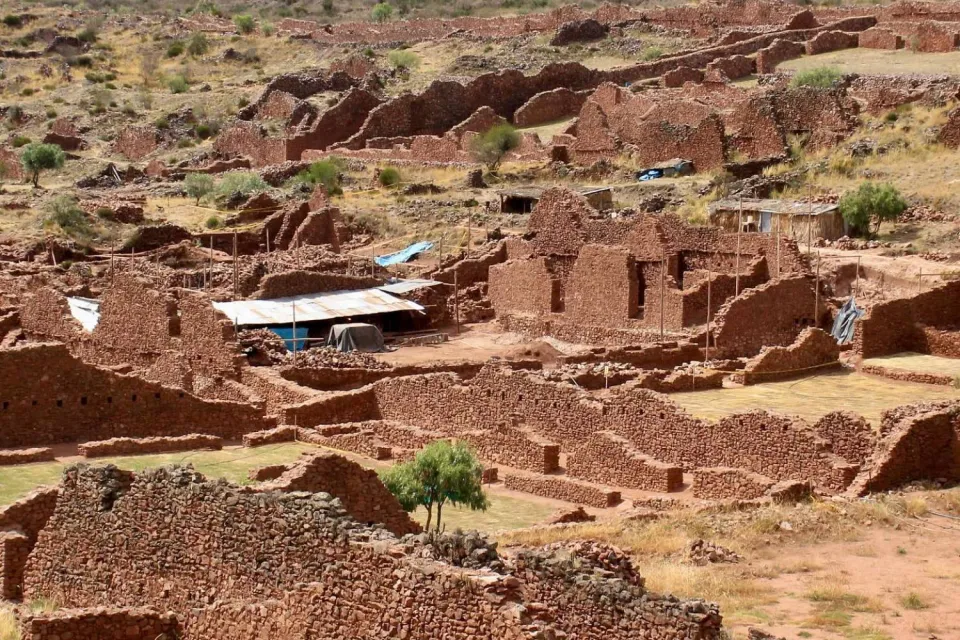 Warehouses or rooms | Ultimate Trekking