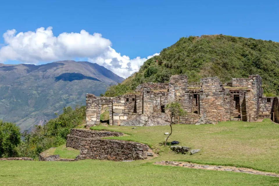 A close-up view of the Choquequirao facades | Ultimate Trekking