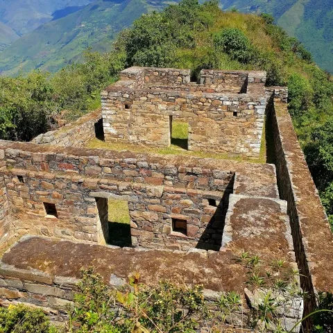 Close-up view of the priests' quarters | Ultimate Trekking