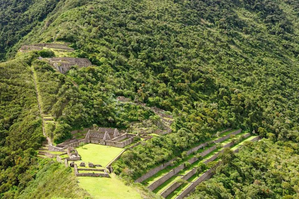 The first view upon arriving at Choquequirao | Ultimate Trekking