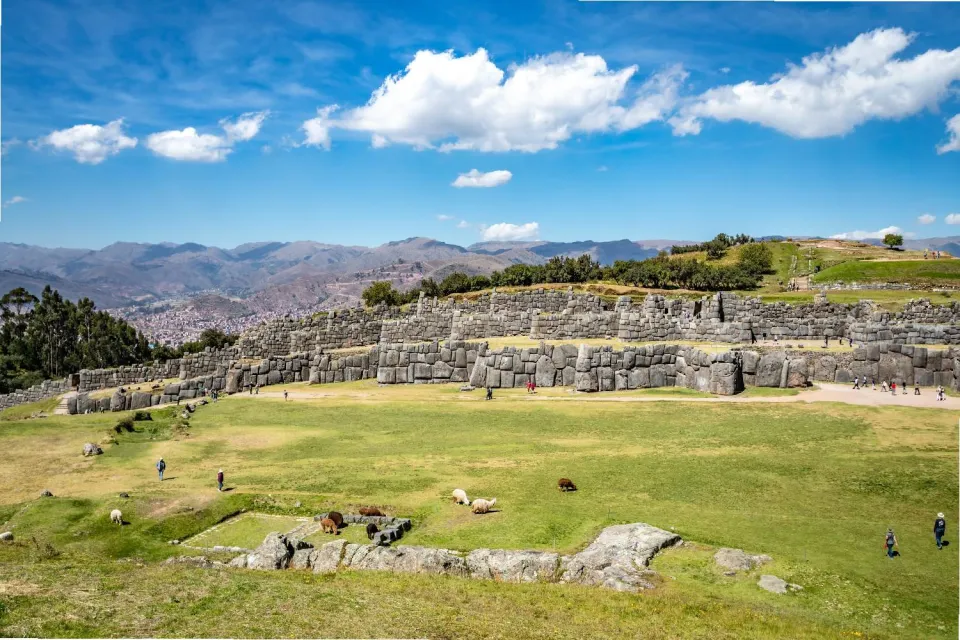 The fortress of Sacsayhuaman | Ultimate Trekking