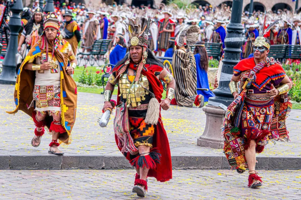 The orejones and curacas of Inti raymi | Ultimate Trekking
