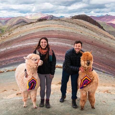 Tourists on one of the mountains of Palcoyo | Ultimate Trekking