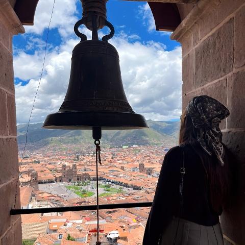The view of the Plaza de Armas from the bell tower of San Cristobal | Ultimate Trekking